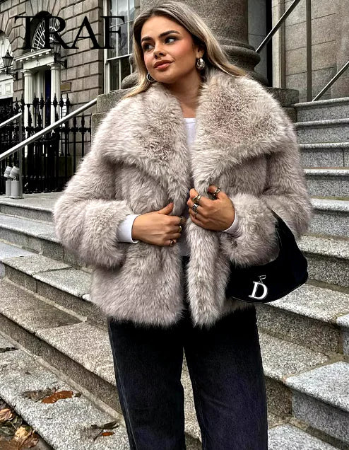 Cozy Women’s Winter Plush Coat